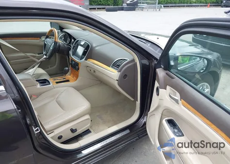 2012 Chrysler 300C from USA, damaged, VIN 2C3CCAET5CH188208